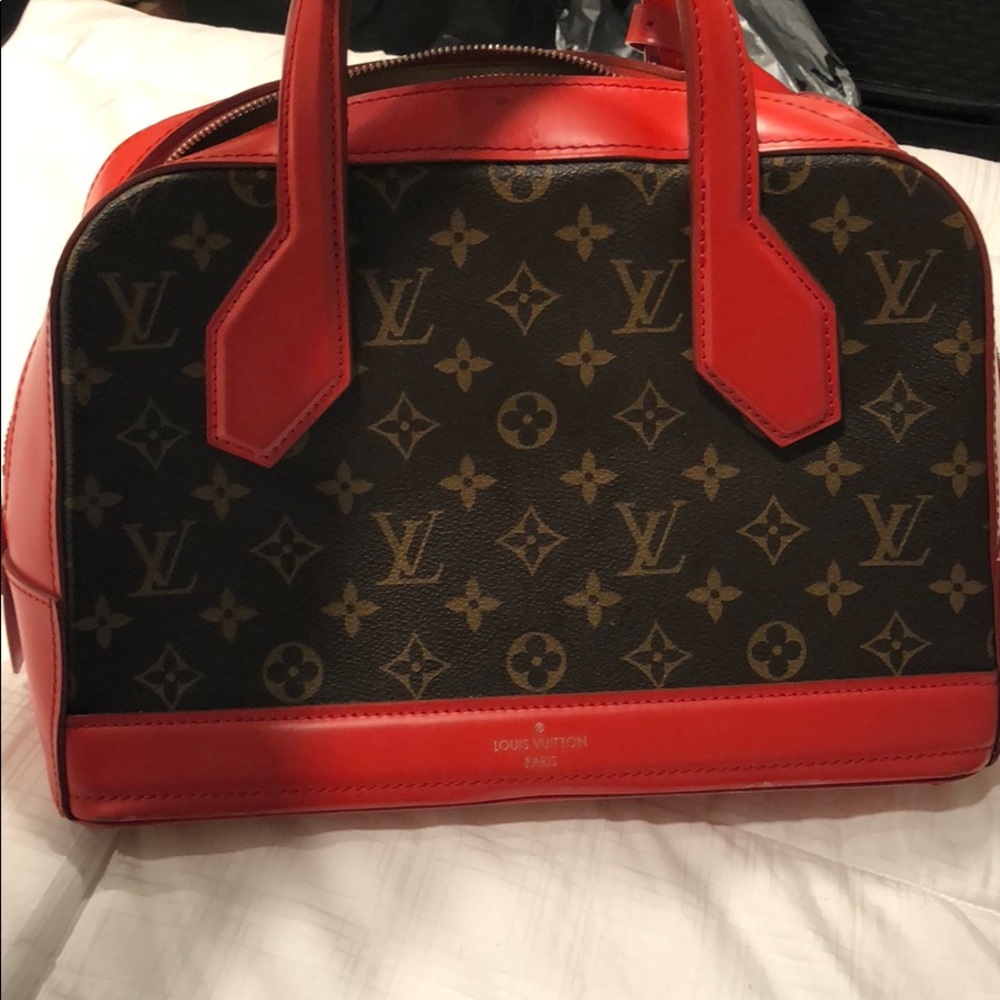 Louis Vuitton Bag top handle